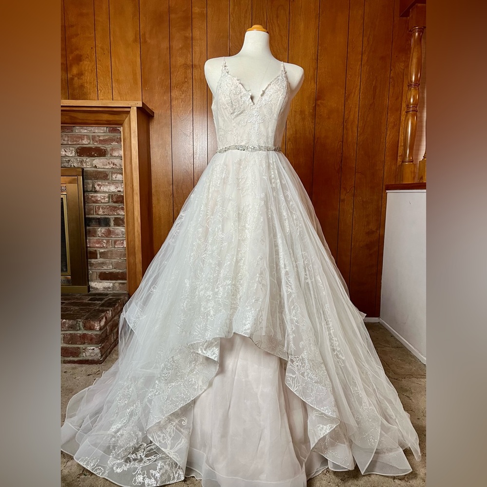 Davids bridal size 8 wedding dress